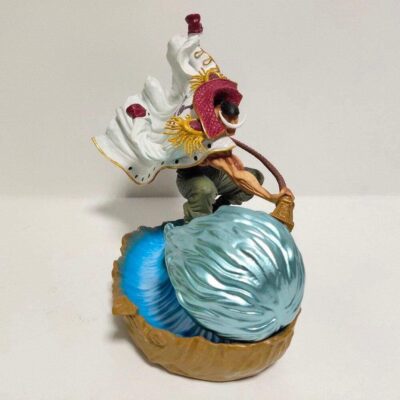 Figurine One Piece Barbe Blanche Gura Gura no Mi