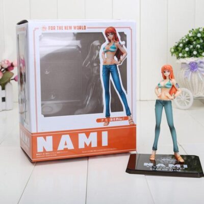 Figurine One Piece Dead or Alive Nami Sur Son Socle
