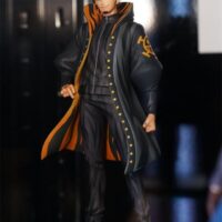 Figurine One Piece Law Tenue Noir