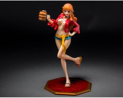 Figurine One Piece Nami La Voleuse En Tenue De Luffy